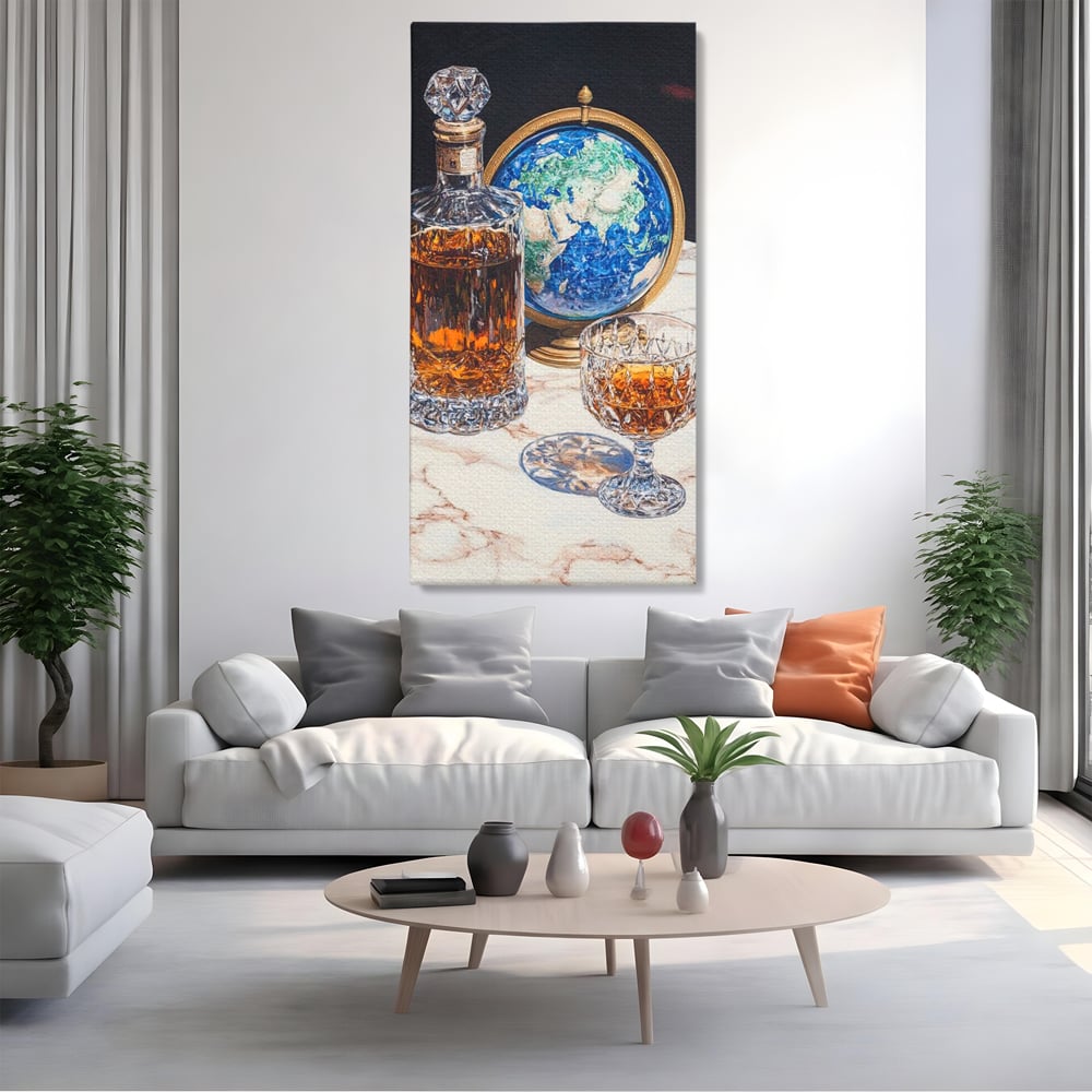 Tablou canvas cu tablou canvas cu sticla de whisky si glob pamantesc, fara rama, pe sasiu de lemn, pe perete intr-un living